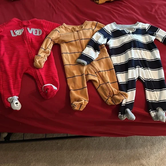 Newborn onesies - Picture 2 of 8